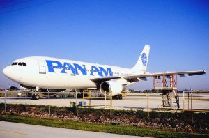 11af_-_Pan_Am_-_The_New_Airline_Airbus_A300B4-203;_N864PA@FLL;30.01.1998_(5531981658) (2)